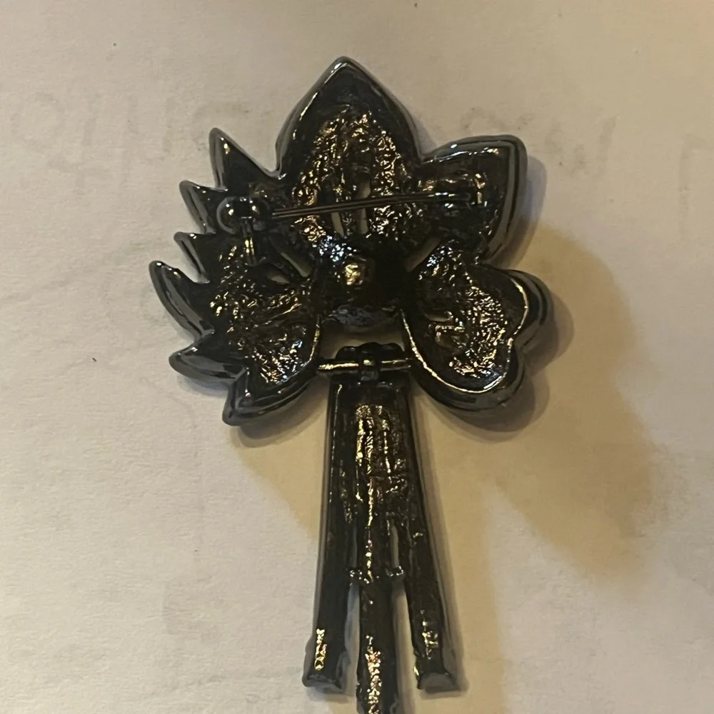 Blue Crystal Brooch with moveable piece